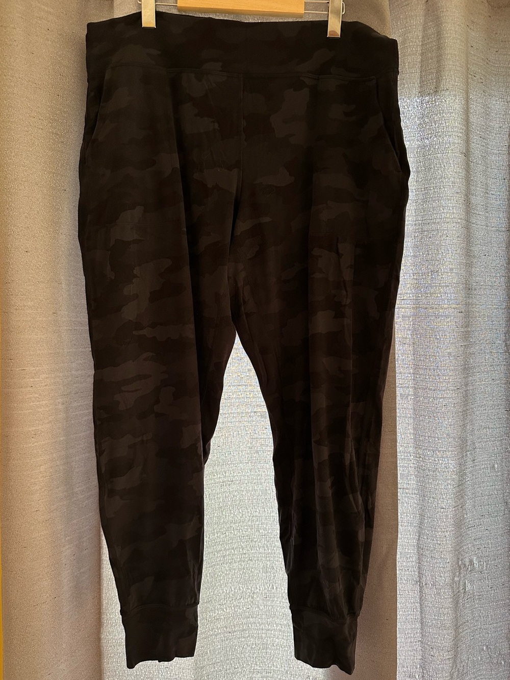 Lululemon athletica Black Camo Jogger Pants